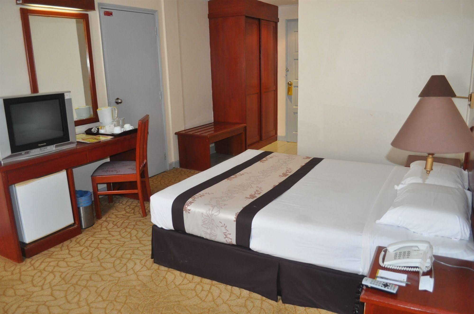 Hotel Seri Malaysia Куантан Экстерьер фото